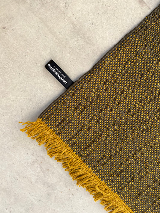 Alfombra Tres Outdoor Texture Mostaza Circular Market